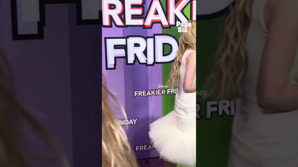 Lindsay Lohan attends the NYC premiere of Freakier Friday. 💚💜 #shorts Lindsay Lohan attends the NYC premiere of Freakier Friday. 💚💜 #shorts