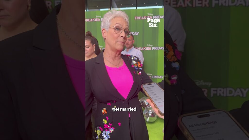 Jamie Lee Curtis shares her experience watching Lindsay Lohan grow up throughout the years 🥹 #shorts Jamie Lee Curtis shares her experience watching Lindsay Lohan grow up throughout the years 🥹 #shorts