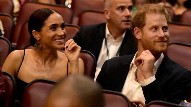 Meghan Markle & Prince Harry’s Royal Titles Could Be Revoked If They ‘Step Out of Line,’ Warns ‘Insider’ Yahoo entertainment home