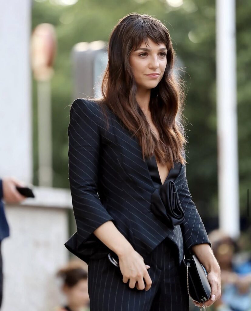 Marisa Abela attends the Giorgio Armani Prive Haute Couture Fall/Winter 2024-2025 (25/6-24)