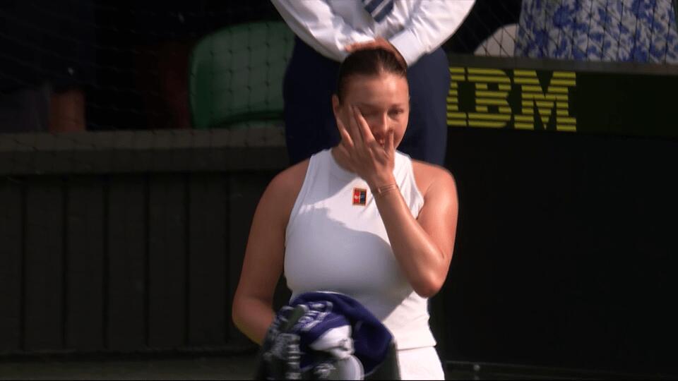 Amanda Anisimova breaks down in tears during Wimbledon final whitewash and consoled by Kate Middleton Amanda Anisimova breaks down in tears during Wimbledon final whitewash and consoled by Kate Middleton