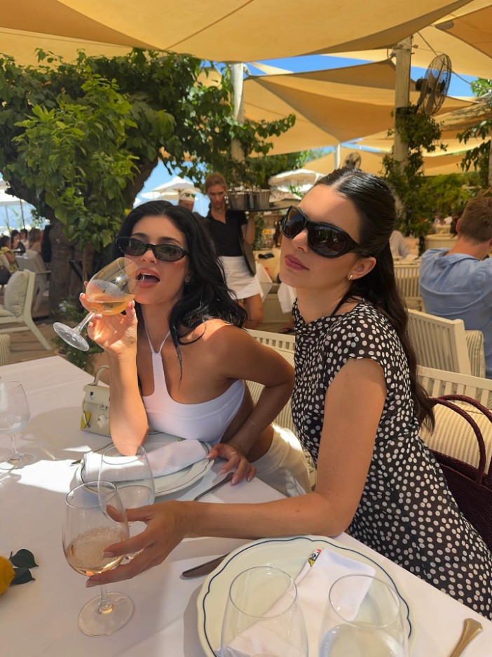 Kendall Jenner and sister Kylie have fun in Saint Tropez with friends.