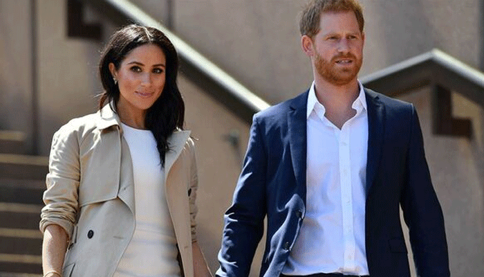 Prince Harry looks at Meghan like she is his princess, says expert