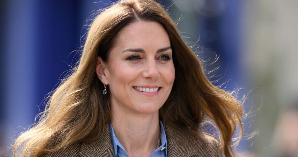 Princess Kate’s Boden linen shirt in ‘beautiful colour’ reduced Princess Kate's Boden linen shirt in 'beautiful colour' reduced