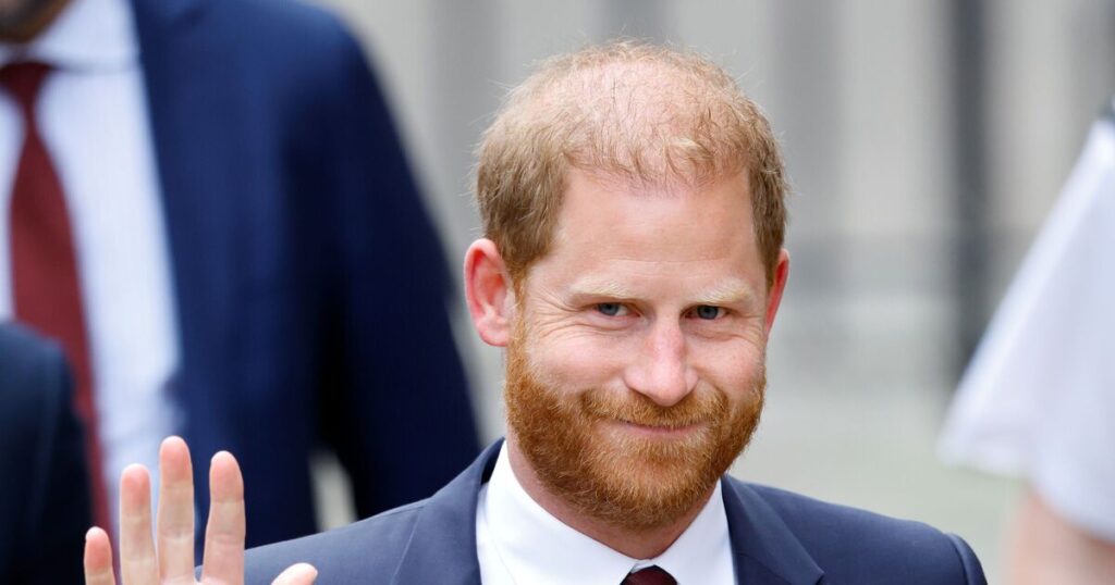 Prince Harry lands in Angola to recreate Princess Diana’s landmine walk | Royal | News Prince Harry lands in Angola to recreate Princess Diana's landmine walk | Royal | News