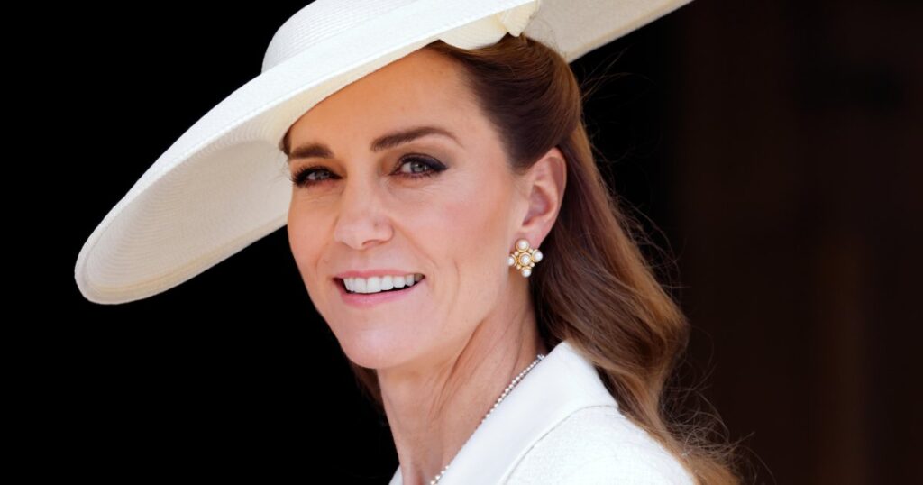 Copy Kate Middleton’s Favorite Clutch Look for $18 on Amazon Copy Kate Middleton's Favorite Clutch Look for $18 on Amazon