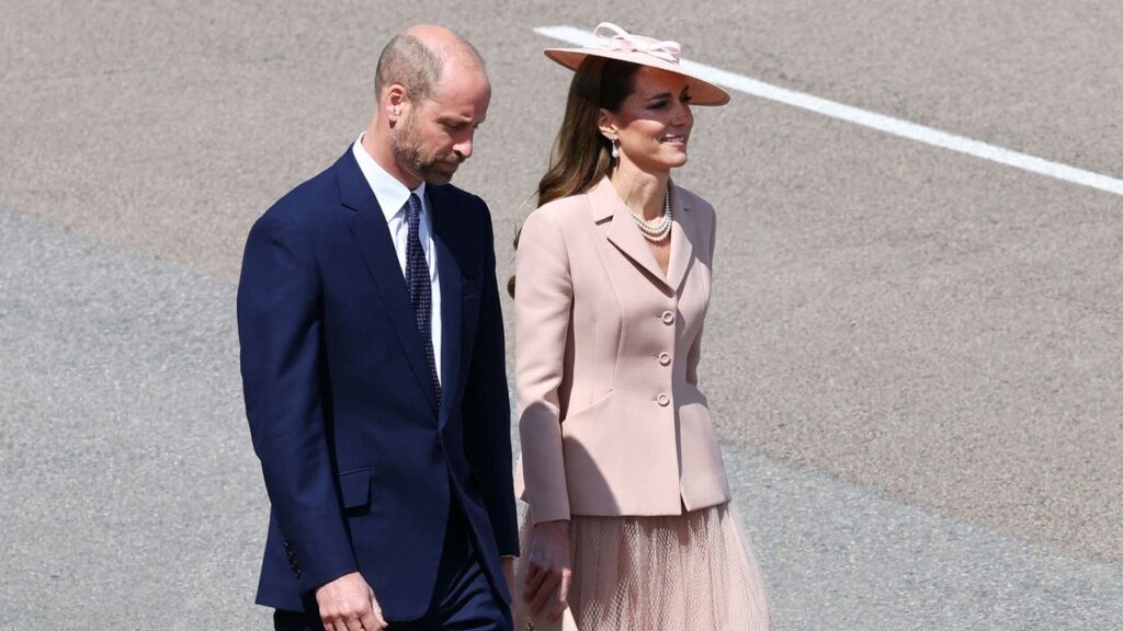 Kate Middleton Does Diplomatic Dressing in Dior for President Macron’s State Visit Kate Middleton Turns To A Princess Diana-Approved French Fashion House For President Macron’s State Visit