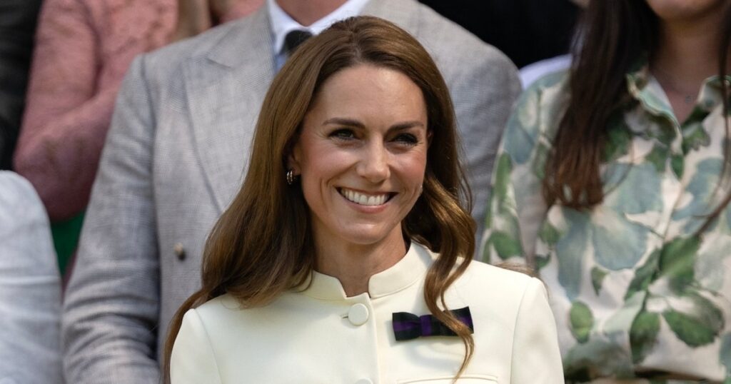 Why Kate Middleton Felt ‘Humbled’ by Wimbledon Standing Ovation (Excl) Why Kate Middleton Felt 'Humbled' by Wimbledon Standing Ovation (Excl)