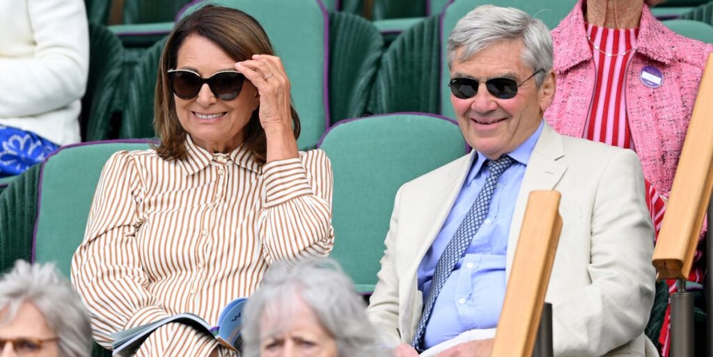 Carole Middleton serves up style in stripes at Wimbledon Carole Middleton serves up style in stripes at Wimbledon