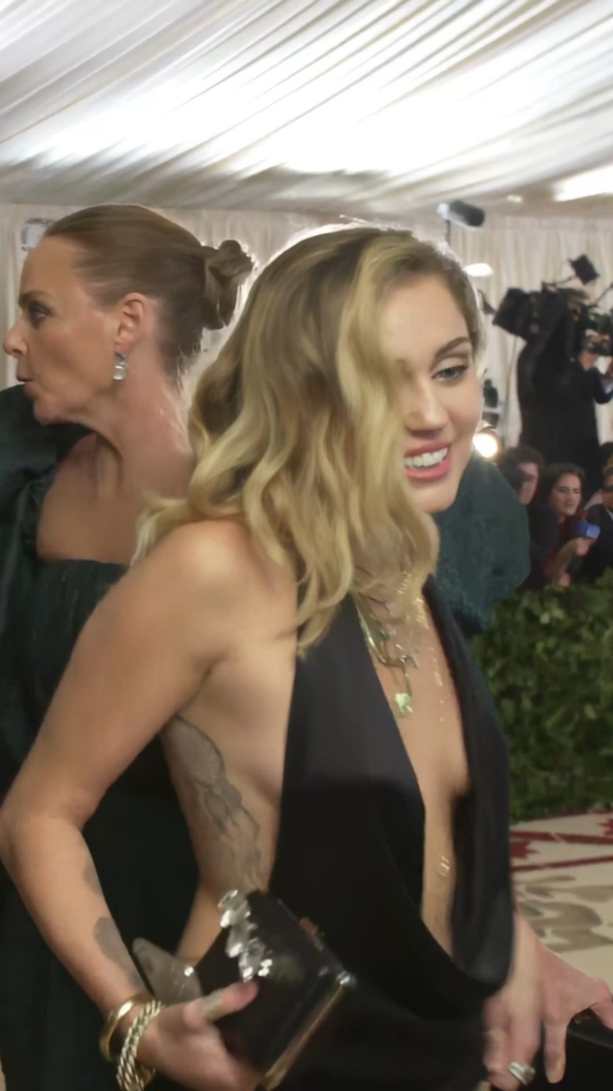 Miley Cyrus | Heavenly Bodies: Fashion & The Catholic Imagination Costume Institute Gala, New York City | May 07, 2018