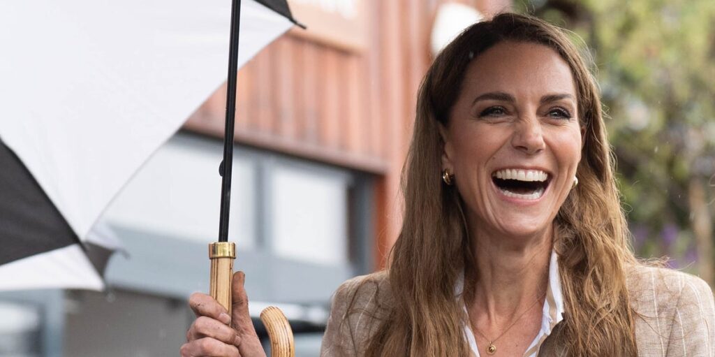 The Princess of Wales makes surprise rainy day appearance in her favourite trainers The Princess of Wales makes surprise rainy day appearance in her favourite trainers