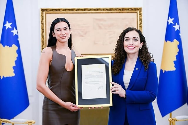 Dua Lipa receiving her Kosovo citizenship 🇽🇰