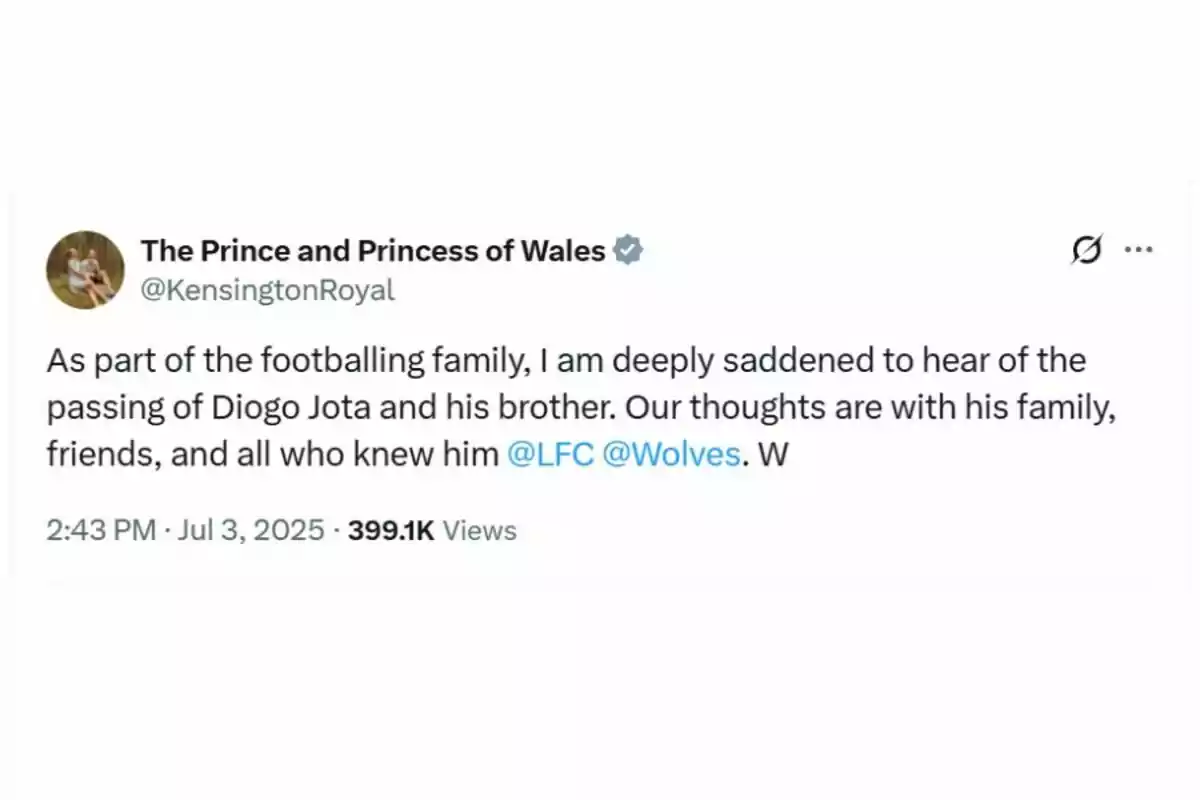 Screenshot of a tweet from the account The Prince and Princess of Wales expressing their condolences for the passing of Diogo Jota and his brother, mentioning the clubs LFC and Wolves and sending thoughts to their family and friends.