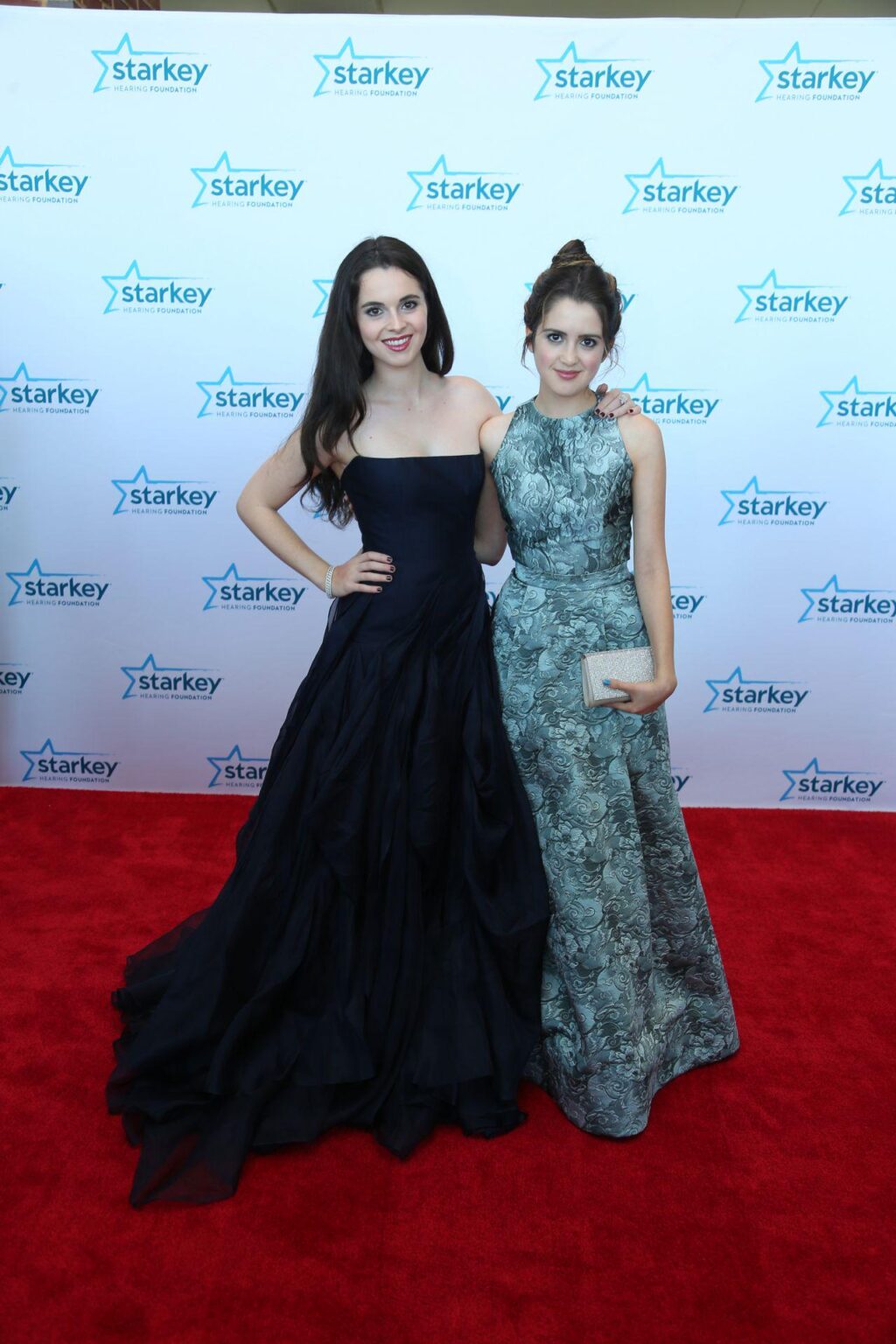 Laura Marano and Vanessa Marano on the Red Carpet at the Starkey Hearing Foundation Event (2015)