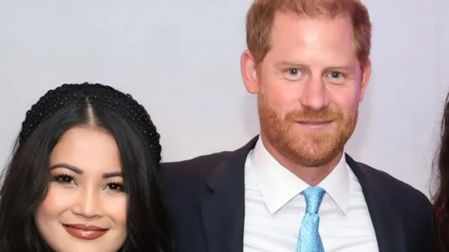 Princes William and Harry shun millionaire gallery owner who tried to sell access to Wills for £20,000 Princes William and Harry shun millionaire gallery owner who tried to sell access to Wills for £20,000