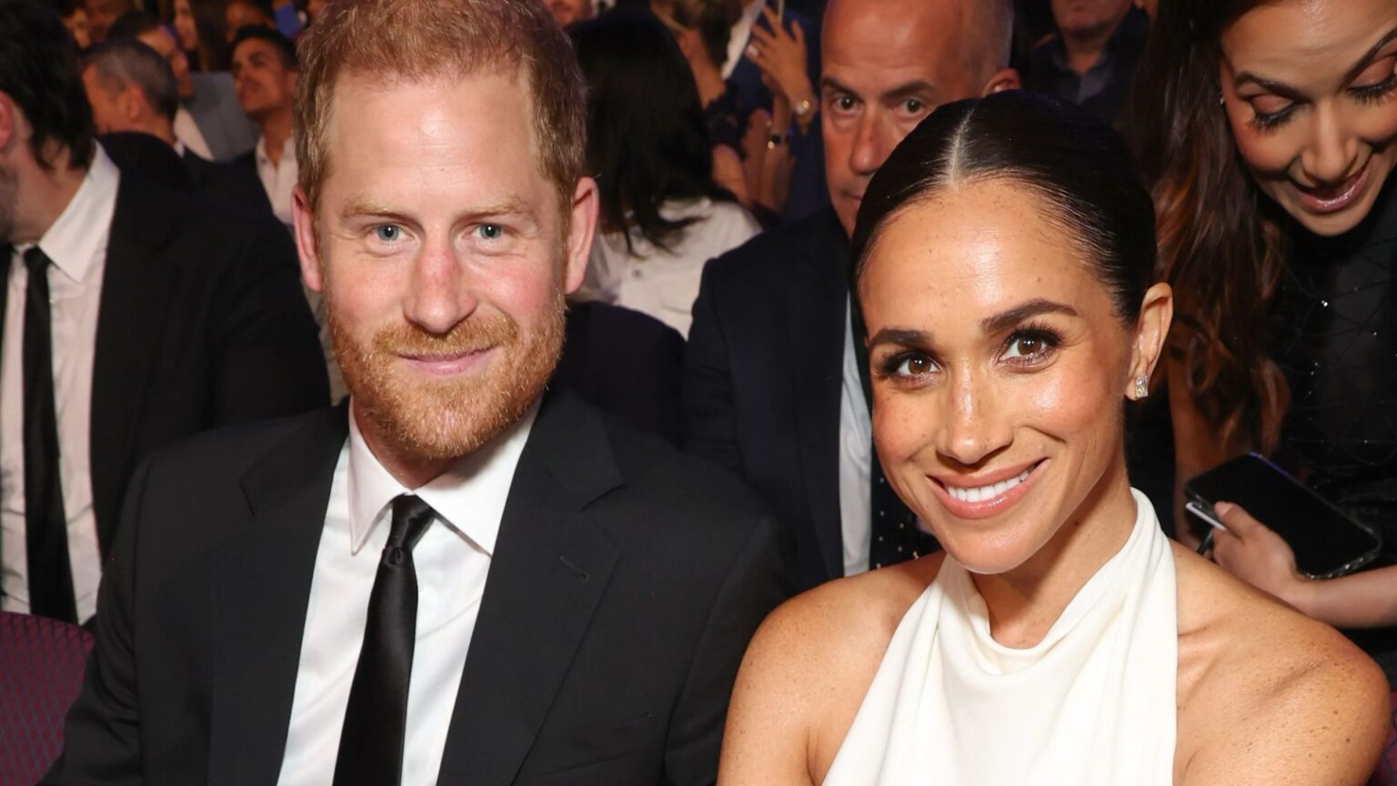 Meghan & Harry’s war with the royals will NEVER end – they’ll drag it on as long as he has breath in his body, says pro Meghan & Harry’s war with the royals will NEVER end - they’ll drag it on as long as he has breath in his body, says pro