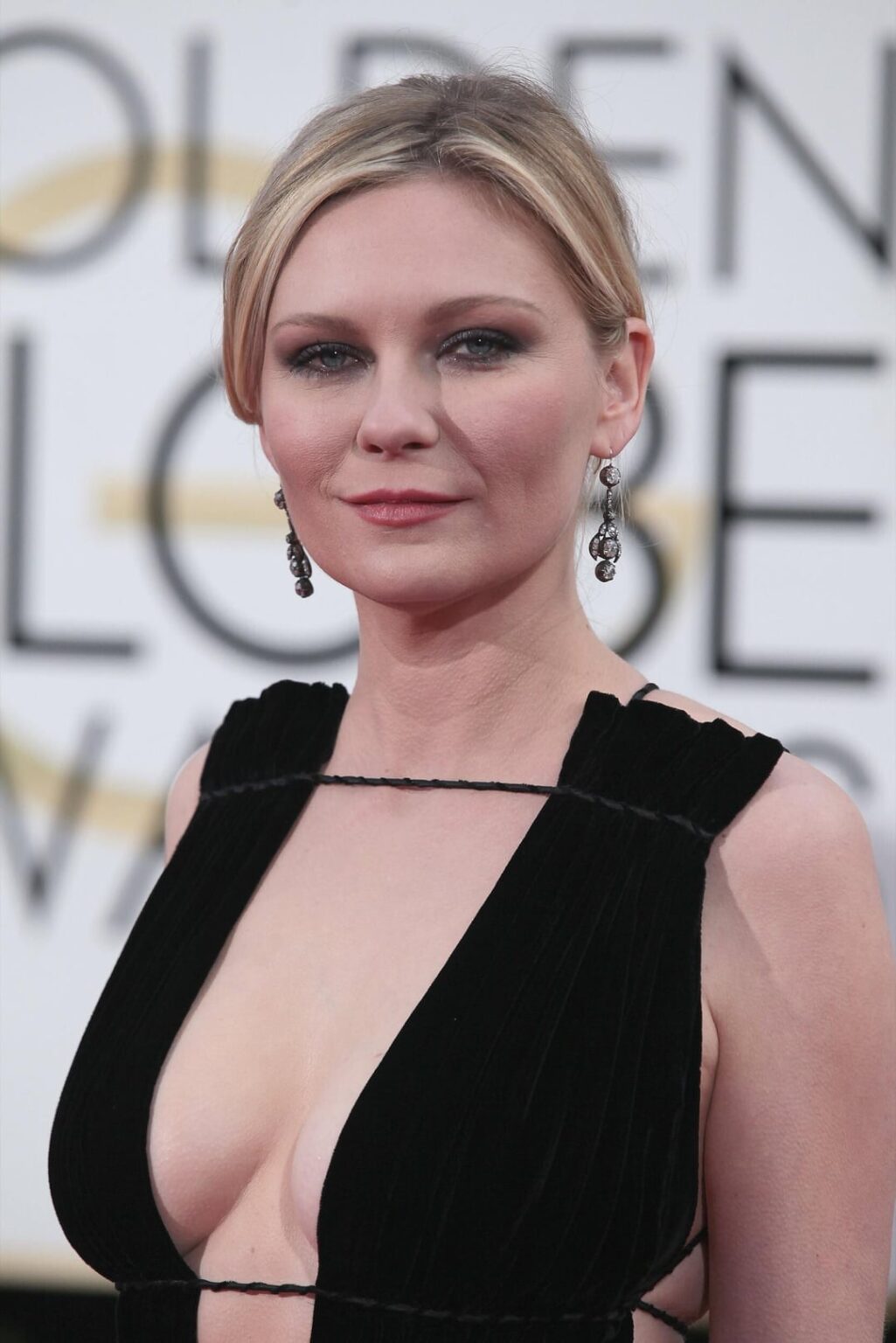 Kirsten Dunst | 73rd Annual Golden Globe Awards 10th January 2016