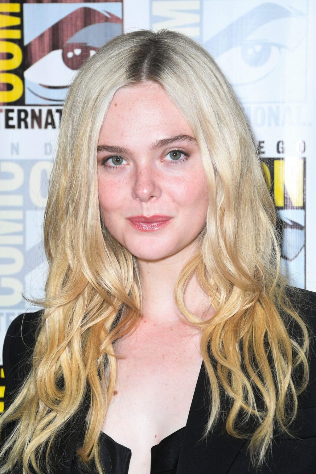 Elle Fanning | 'Predator: Badlands' Panel at San Diego Comic-Con 25th July 2025