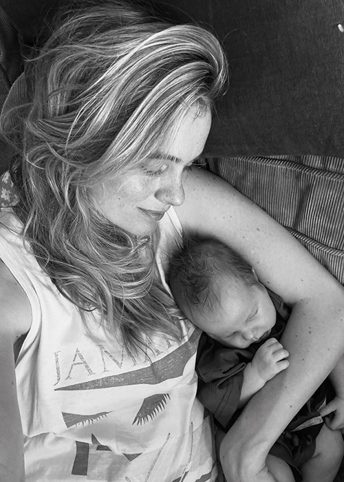 Cressida with her newborn daughter, Delphina Pandora. Pic: Cressida Bonas/Instagram