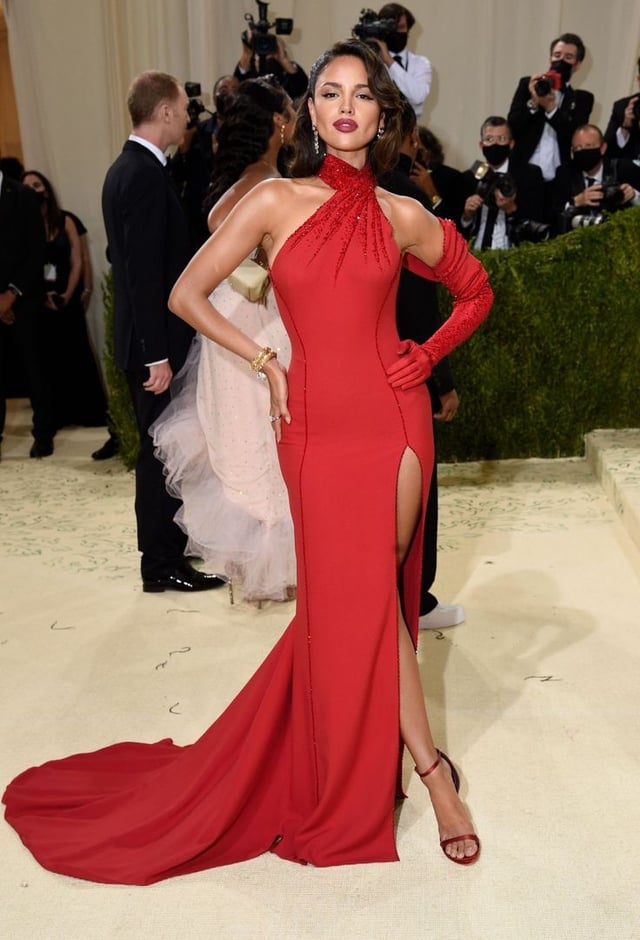 Eiza Gonzalez (Met Gala 2021)