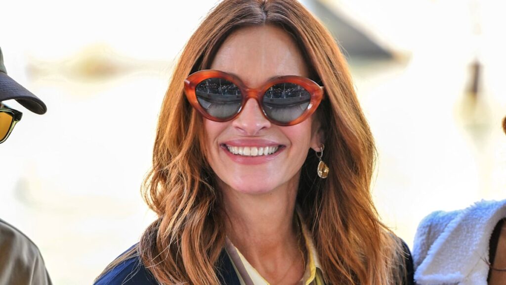 Julia Roberts channels royal style in Venice wearing Princess Kate’s fave $30 Superga sneakers