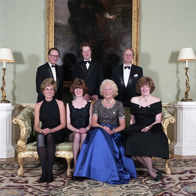 Pictured (sitting): Diana, Lady Sarah McCorquodale, Frances Shand Kydd, and Jane Fellowes. Standing (L to R): Neil McCorquodale, Earl Spencer and Robert Fellowes