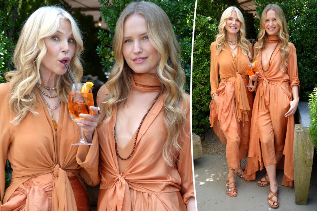 Christie Brinkley and daughter Sailor, 27, twin in matching orange looks Christie Brinkley and daughter Sailor, 27, twin in matching orange looks