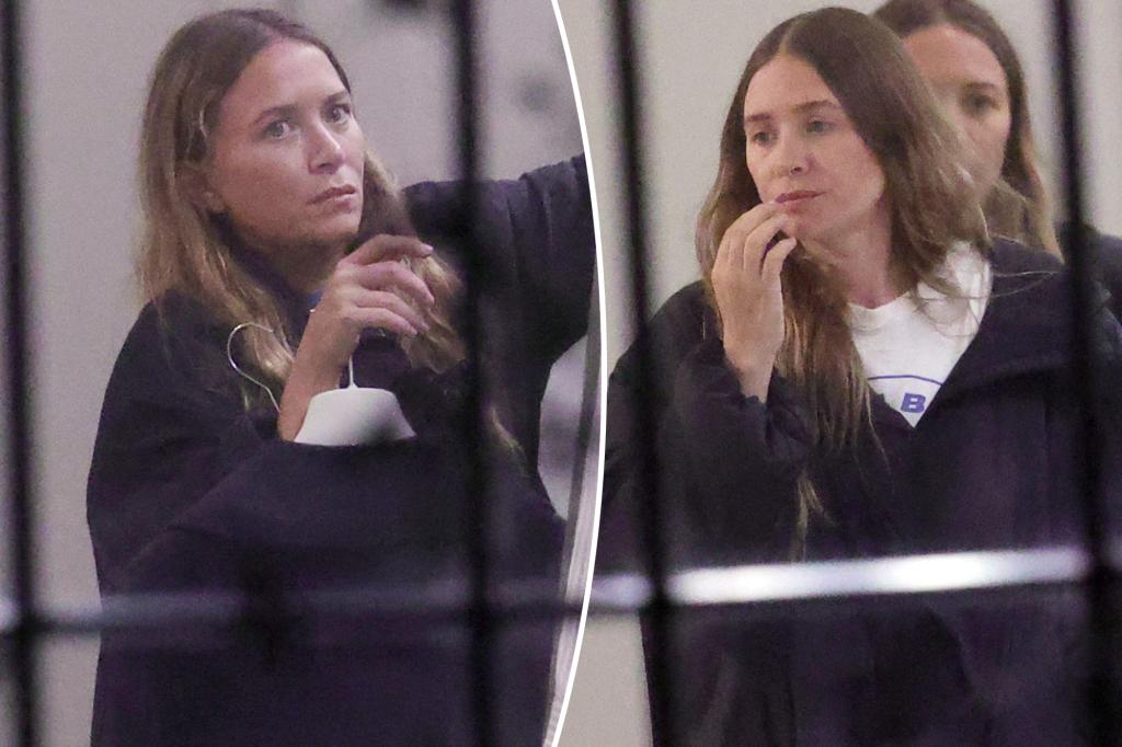 Mary-Kate and Ashley Olsen go makeup-free in the Hamptons Mary-Kate and Ashley Olsen go makeup-free in the Hamptons