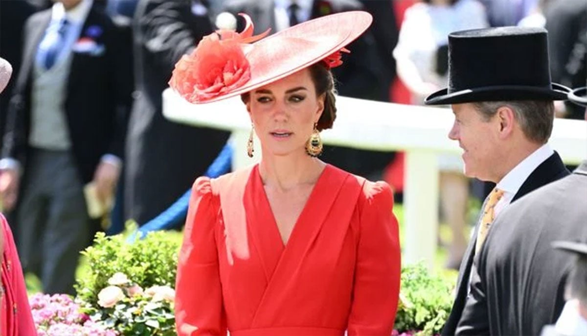 Why Princess Kate sticks to clutches and top handles