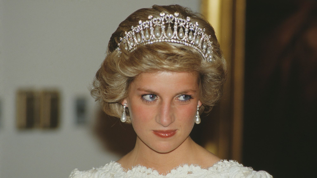 Prince Harry And Meghan Markle In Talks To Produce Princess Diana Documentary For Netflix - Report