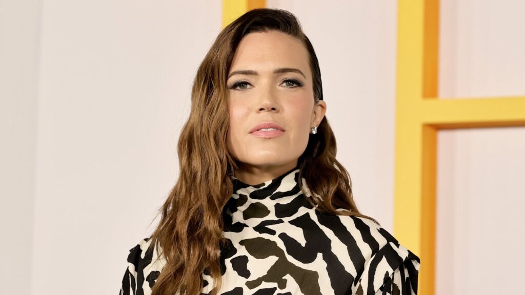 Mandy Moore Calls Out Driver After Hit and Run Mandy Moore Calls Out Driver After Hit and Run