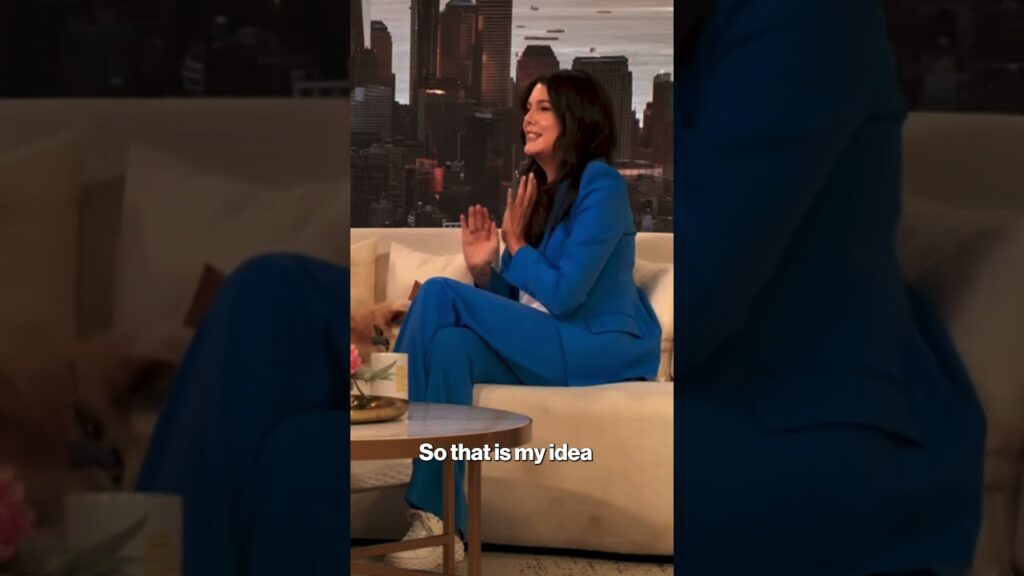 Lauren Graham reveals she wants to do 'Gilmore Girls' holiday specials #shorts