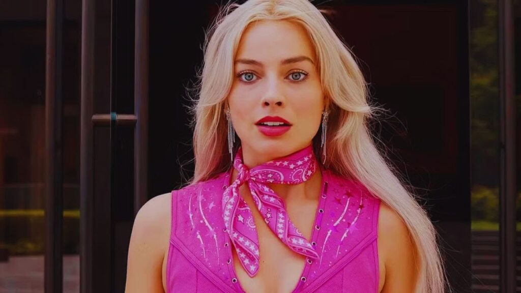 Margot Robbie & Tim Burton Team Up for 'Attack of the 50 Foot Woman' Remake