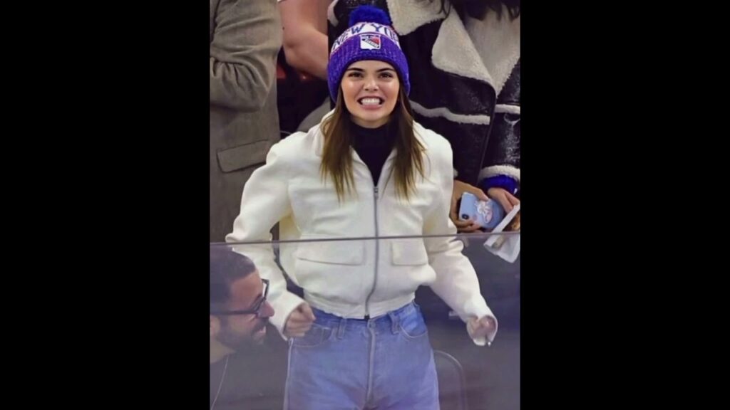 Miss Kendall Jenner mood 😭💓 #kendalljenner #beautiful #love #mood #ytshorts #viral #shorts