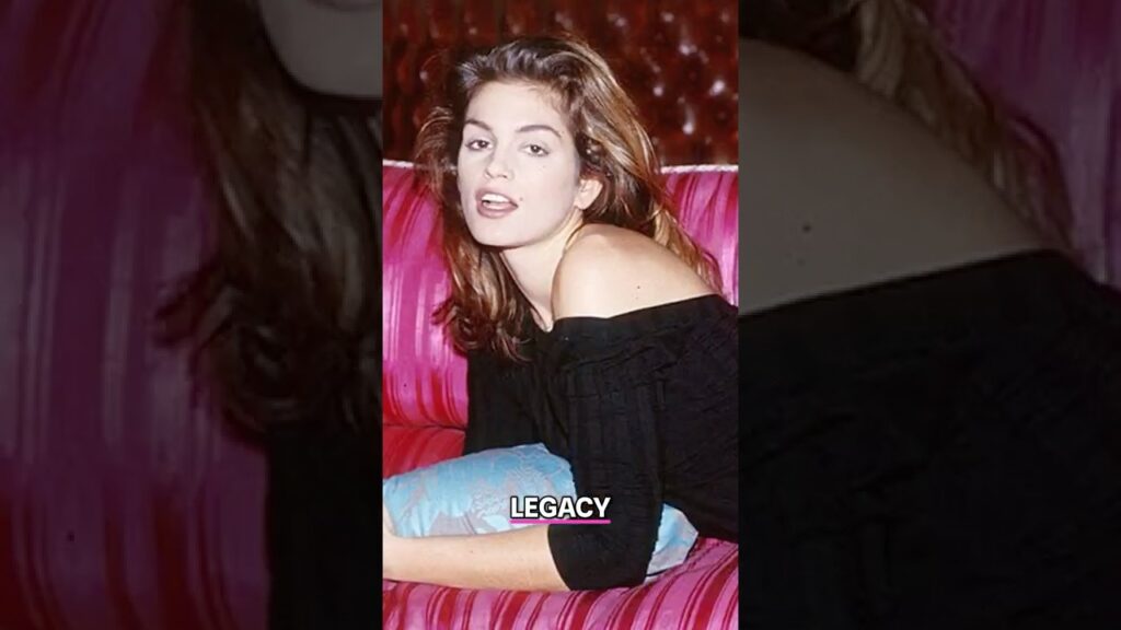 Kaia Gerber Looks Like Mom Cindy Crawford's TWIN In New Photo