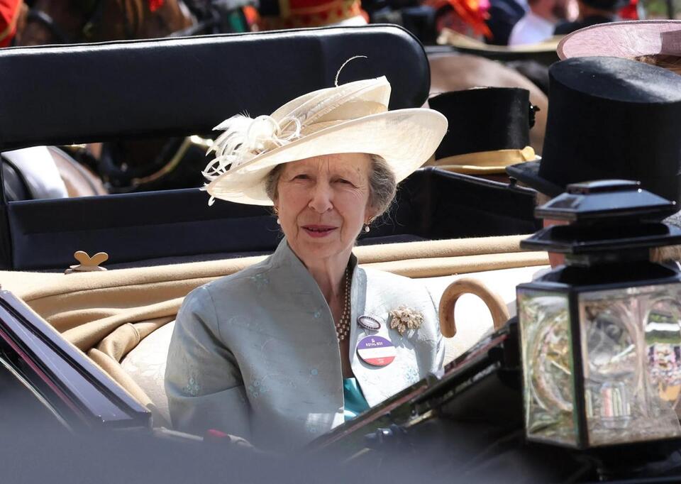 William celebrates Anne's birthday despite her recent annoyance with him