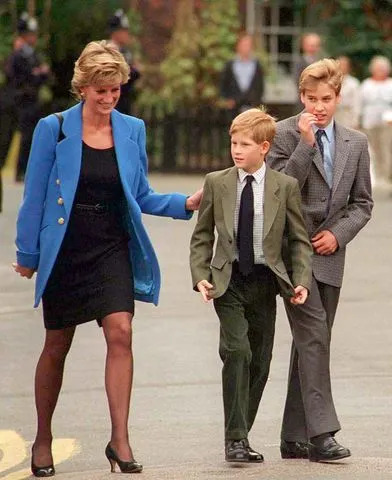 Getty Princess Diana, Prince Harry, and Prince William in September 1995