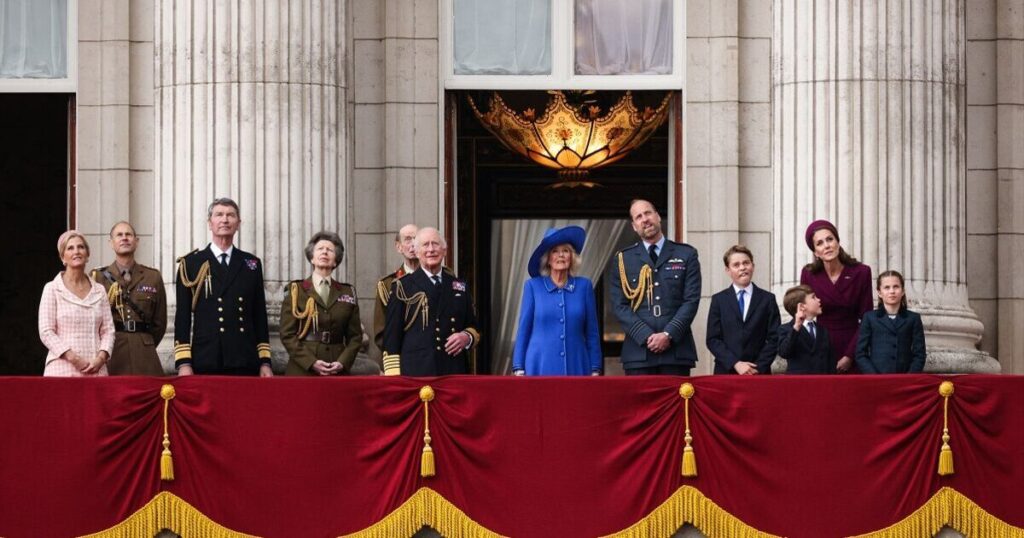 Two senior royals are mysteriously absent from Royal Family's VJ Day plans | Royal | News