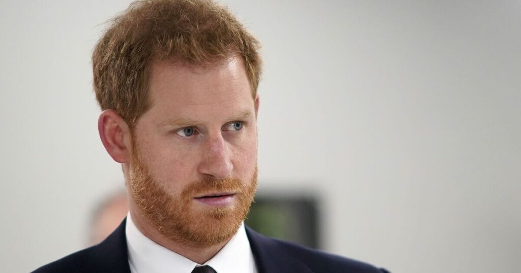 Prince Harry needs to decide if money or family comes first | Royal | News Prince Harry needs to decide if money or family comes first | Royal | News