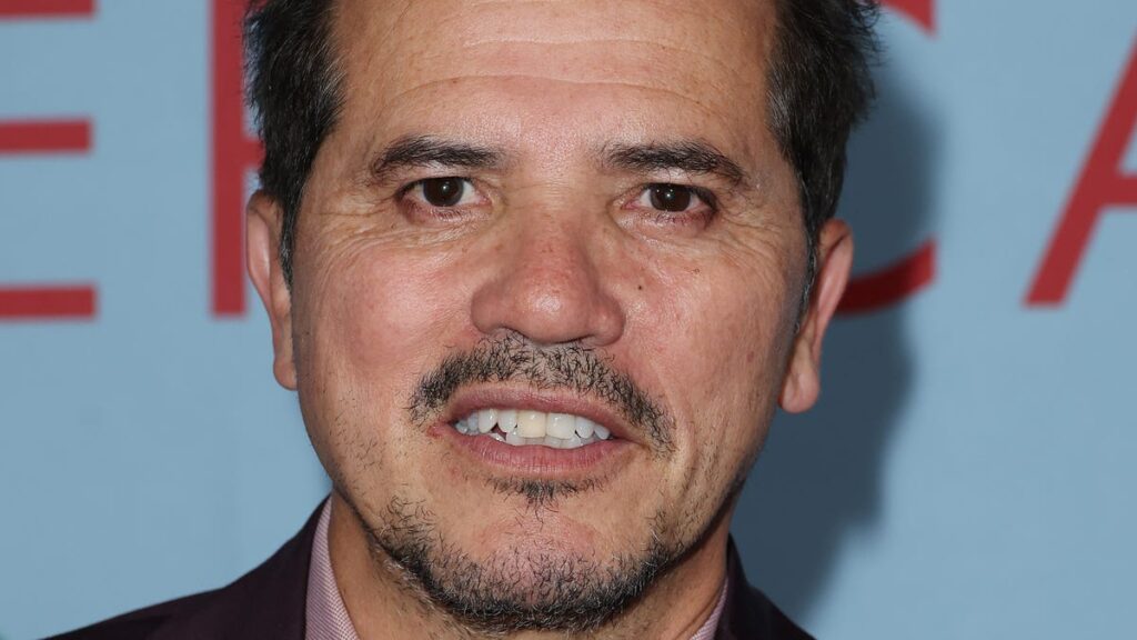 John Leguizamo criticizes Superman actor Dean Cain for ICE employment