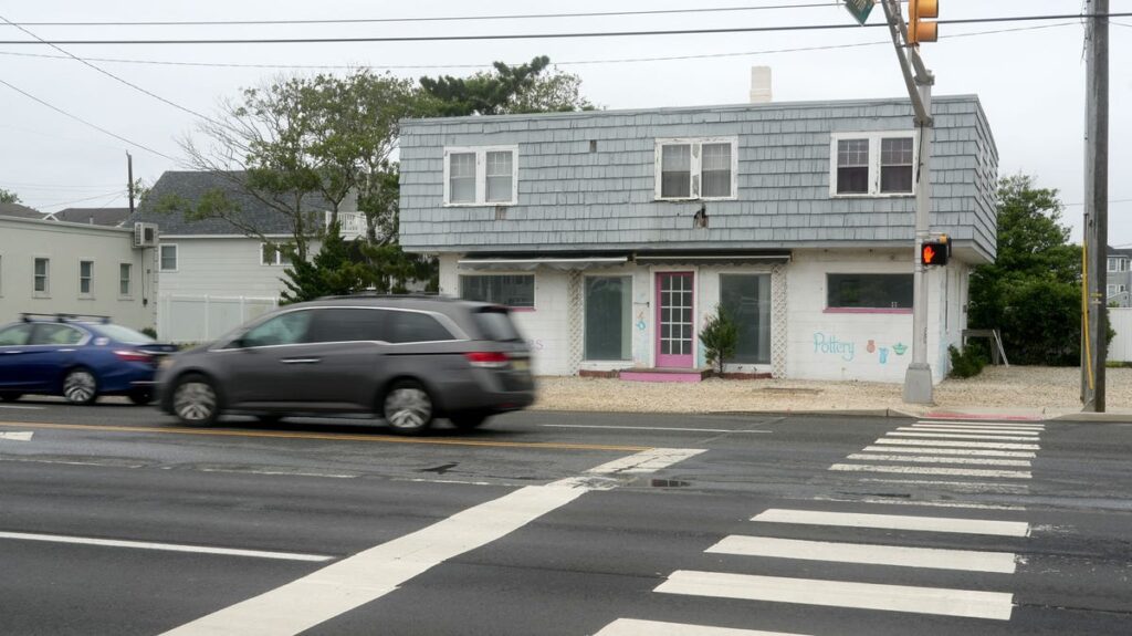 Taylor Swift producer Jack Antonoff finds blank space in LBI for studio