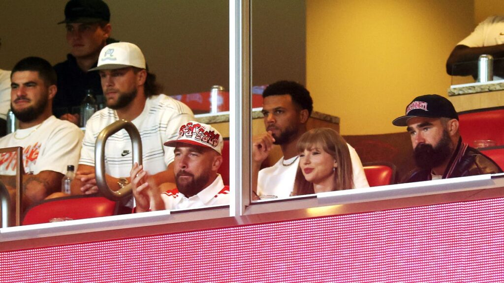Taylor Swift, Travis Kelce's first date night after engagement