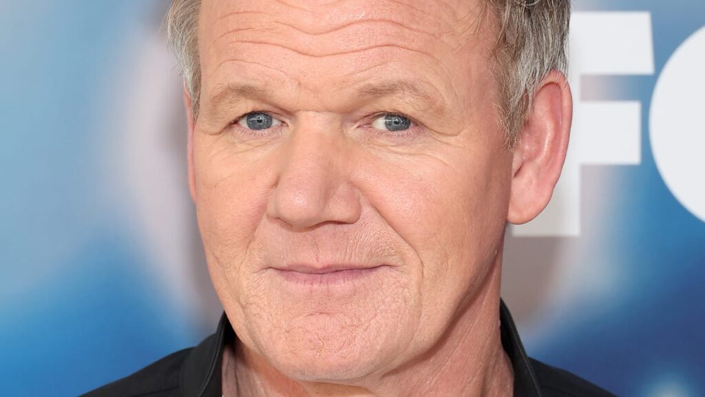 Gordon Ramsay reveals scar after skin cancer surgery