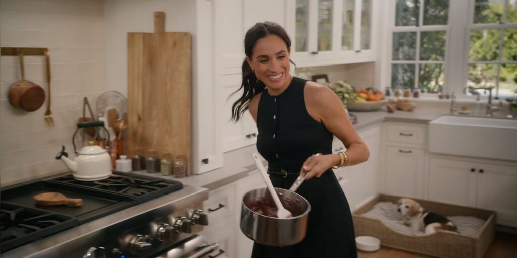 How to Copy Meghan Markle’s Black Button Down Dress Look From With Love, Meghan How to Copy Meghan Markle’s Black Button Down Dress Look From With Love, Meghan