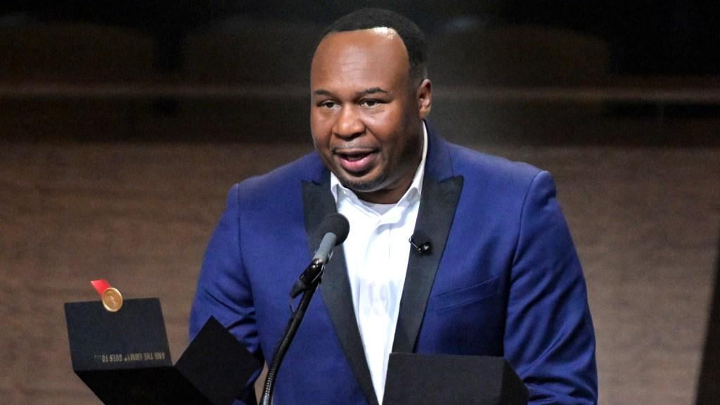 Roy Wood Jr. doesn't think journalists care enough about the totality of our society to sacrifice their career: “Because then the question becomes, ‘How many journalists can you fire until you find a compliant one?’.”