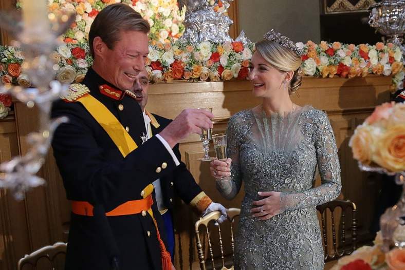 richest royal families