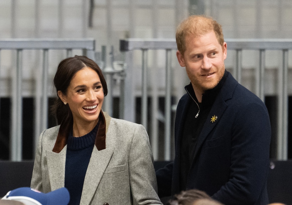 PHOTO: Meghan, Duchess of Sussex and Prince Harry, Duke of Sussex attend the wheelchair basketball match during day one of the 2025 Invictus Games at the Vancouver Convention Centre on February 09, 2025 in Vancouver, British Columbia.