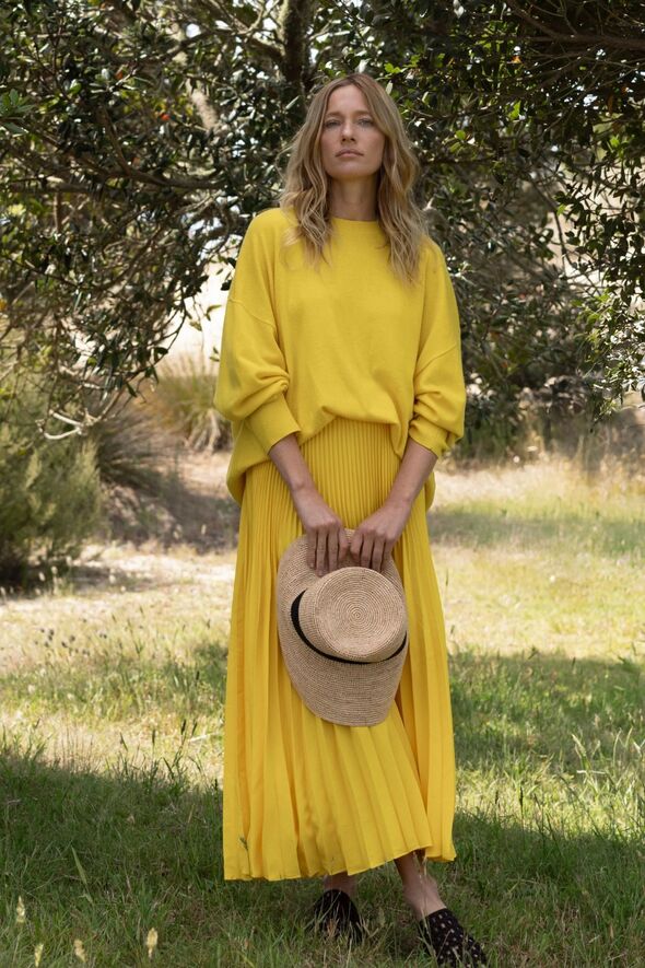 Jenni Kane yellow skirt and jumper Jenni Kane yellow skirt and jumper