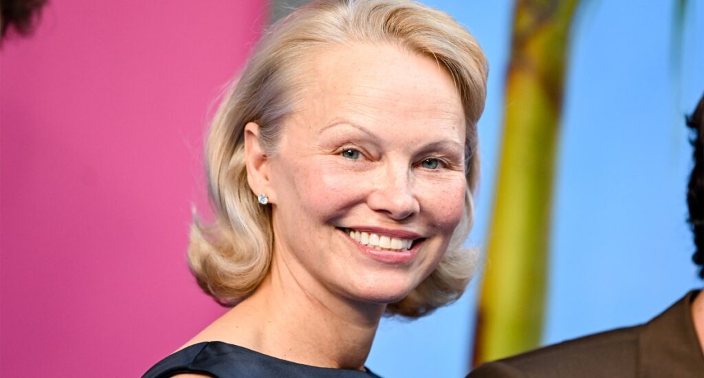 Pamela Anderson Responds to Claims Meghan Markle Copied Her Show Pamela Anderson Responds to Claims Meghan Markle Copied Her Show