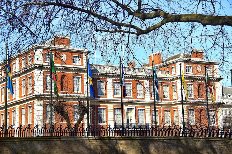 Breaking Down the Royal Family Properties Who Lives Where Clarence House King Charles 622528398